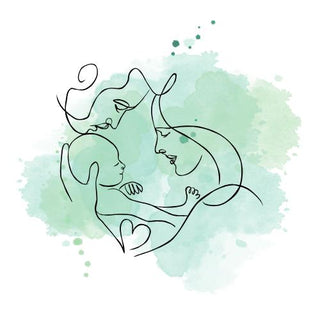 Linienzeichnung einer Familie mit einem Baby, umgeben von sanften, aquarellartigen grünen Farbtönen.
