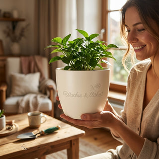 Personalisierter Blumentopf für Gartenfreunde – Geschenk mit Gravur: Wachse & blühe! — im Wohnambiente