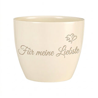 Personalisierter Blumentopf mit Gravur — Romantisches Geschenk für Freundin — Detailansicht der Lasergravur