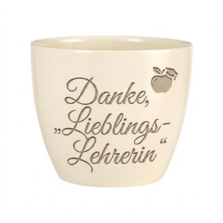 Personalisierter Blumentopf mit Gravur — Danke Geschenk für Meditationslehrerin — Detailansicht der Lasergravur