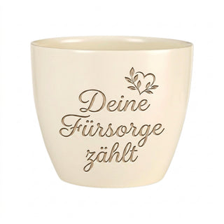 Personalisierter Blumentopf mit Gravur — Geschenk Krankenschwester Danke — Detailansicht der Lasergravur
