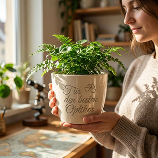 Personalisierter Blumentopf — Geschenk Augenoptiker mit Gravur — lifestyle