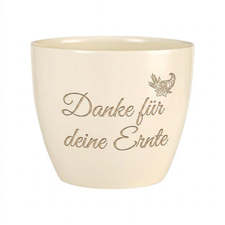 Personalisierter Blumentopf mit Gravur — Geschenk Gemüsebauer — Detailansicht der Lasergravur