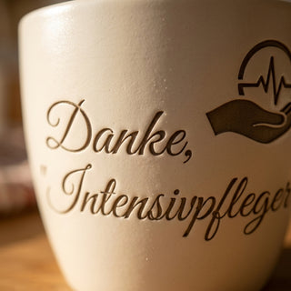 Personalisierter Blumentopf — Geschenk Intensivpfleger Danke — Detailaufnahme