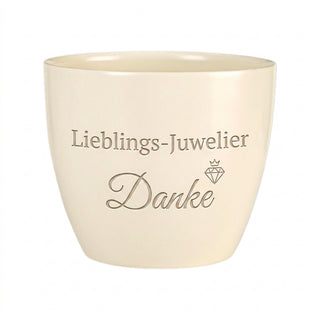 Personalisierter Blumentopf mit Gravur — Geschenk für Juwelier — Detailansicht der Lasergravur