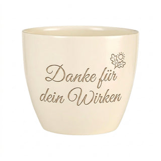 Einzigartiger Blumentopf mit Gravur – Geschenk für Gemeindereferent — Detailansicht der Lasergravur