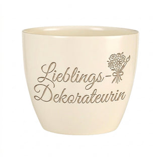 Personalisierter Blumentopf mit Gravur — Geschenk für Dekorateurin — Detailansicht der Lasergravur