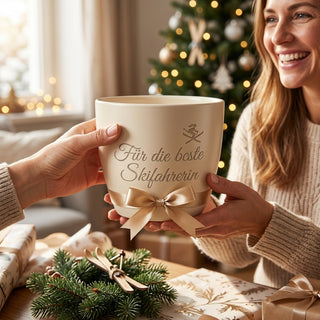 Personalisierter Blumentopf — Geschenk Skifahrerin & Wintersport-Fan — als persoenliche Geschenk-Uebergabe