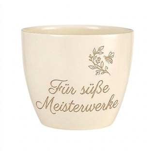 Personalisierter Blumentopf mit Gravur — Geschenk Patissière — Detailansicht der Lasergravur
