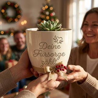 Personalisierter Blumentopf mit Gravur — Geschenk Krankenschwester Danke — als persoenliche Geschenk-Uebergabe
