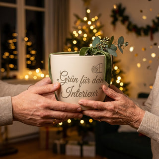 Personalisierter Blumentopf mit Gravur — Geschenk für Interior Designerin — als persoenliche Geschenk-Uebergabe