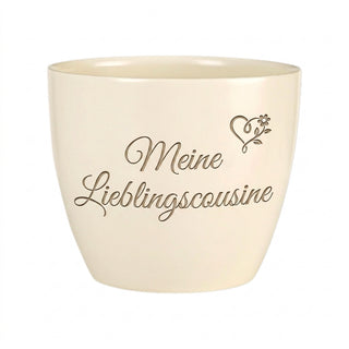 Personalisierter Blumentopf mit Gravur — Geschenk Cousine Geburtstag — Detailansicht der Lasergravur