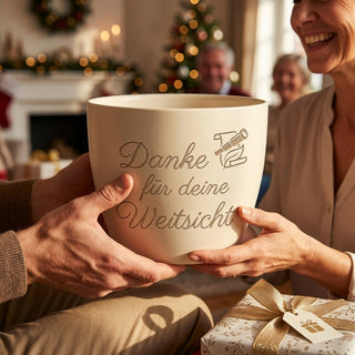 Personalisierter Blumentopf mit Gravur — Danke Geschenk für Kartenlegerin — als persoenliche Geschenk-Uebergabe