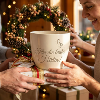 Personalisierter Blumentopf mit Gravur — Geschenk für Hirtin — als persoenliche Geschenk-Uebergabe