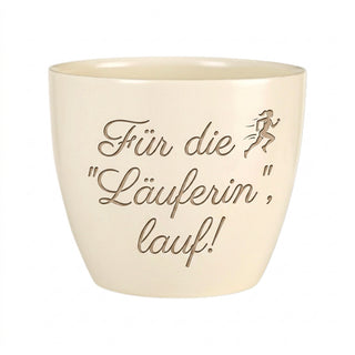 Personalisierter Blumentopf mit Gravur — Geschenk für Läuferin — Detailansicht der Lasergravur