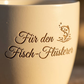 Personalisierter Blumentopf mit Gravur — Geschenk für Aquarianer — nahaufnahme