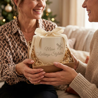Personalisierter Blumentopf mit Gravur — Geschenk Nageldesignerin — als persoenliche Geschenk-Uebergabe