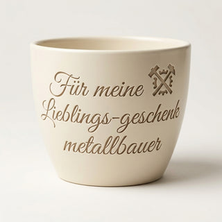 Einzigartiger Blumentopf mit Gravur – Das perfekte Geschenk für Metallbauer — Detailansicht der Lasergravur
