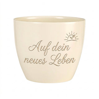 Personalisierter Blumentopf mit Gravur — Geschenk für die Braut zur Hochzeit — Detailansicht der Lasergravur
