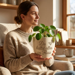 Personalisierter Blumentopf mit Gravur — Geschenk Klempner zur Pensionierung — im Wohnambiente