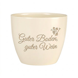 Geschenk für Kellermeister – Gravur: Guter Boden, guter Wein — Detailansicht der Lasergravur