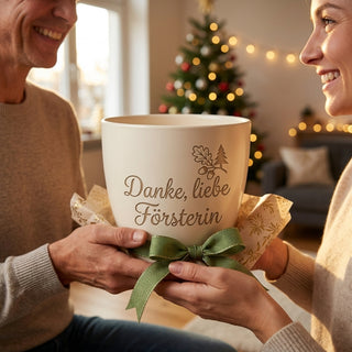 Personalisierter Blumentopf mit Gravur — Danke Geschenk Försterin Abschied — als persoenliche Geschenk-Uebergabe