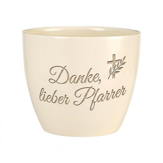 Personalisierter Blumentopf mit Gravur — Geschenk Pfarrer Dankeschön — Detailansicht der Lasergravur