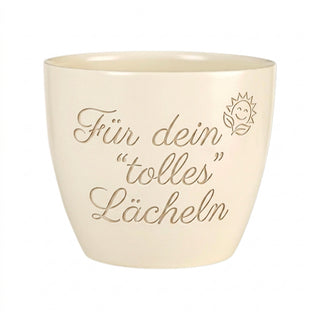 Personalisierter Blumentopf mit Gravur — Geschenk Kassiererin Dankeschön — Detailansicht der Lasergravur