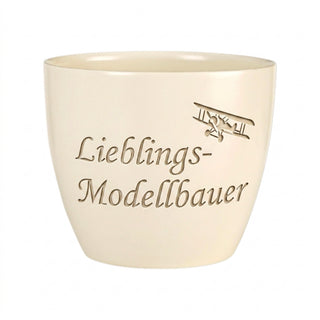Personalisierter Blumentopf 'Lieblings-Modellbauer' — Geschenk für Modellbau-Enthusiasten — Detailansicht der Lasergravur