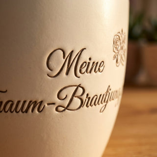Persönliches Geschenk für die Brautjungfer – Gravur: Meine Traum-Brautjungfer — Detailaufnahme