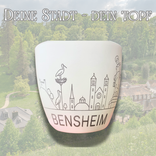 Weißer Bensheim-Topf mit Stadtsilhouette, Natur Macher, Heimatgefühl für Zuhause.