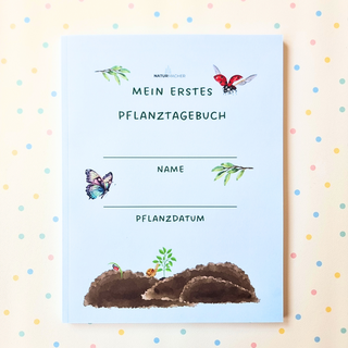 Mein erstes Pflanztagebuch" von Naturmacher. Hellblaues Cover mit Illustrationen von Schmetterling, Marienkäfer, Schnecke ...