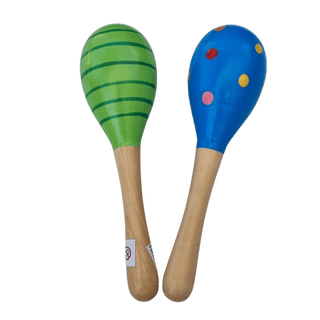 Zwei bunte Holz-Babyrasseln (Maracas) von Relaxday: eine grün gestreift, eine blau gepunktet. Ideal zum Greifen und Musizi...