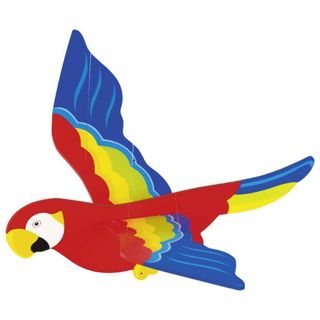 Bunter, hölzerner Goki Schwingtier Papagei mit roten, blauen und gelben Flügeln im Flug. Ideal als Blickfang über dem Kind...