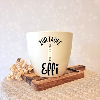 Gravierter Blumentopf "Zur Taufe" mit Kerzenmotiv und Name "Eppi", Taufgeschenk von Naturmacher.