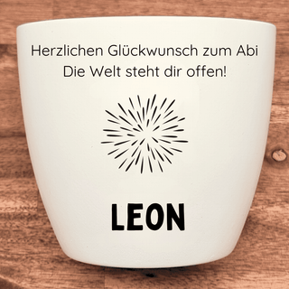Weißer Blumentopf mit Feuerwerksmotiv und "Herzlichen Glückwunsch zum Abi! Die Welt steht dir offen! Leon" -  Abiturgesche...