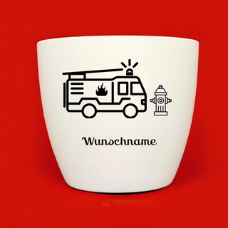 Weißer Blumentopf mit Feuerwehrauto-Motiv und Wunschname, personalisierbares Pflanzset für Kinder.