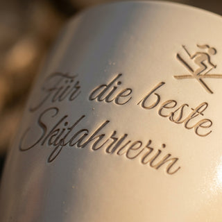 Personalisierter Blumentopf — Geschenk Skifahrerin & Wintersport-Fan — Detailaufnahme