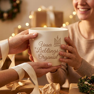 Personalisierter Blumentopf mit Gravur — Geschenk für Organisten — als persoenliche Geschenk-Uebergabe