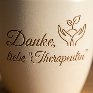Personalisierter Blumentopf — Danke Geschenk für Familientherapeutin — Detailaufnahme