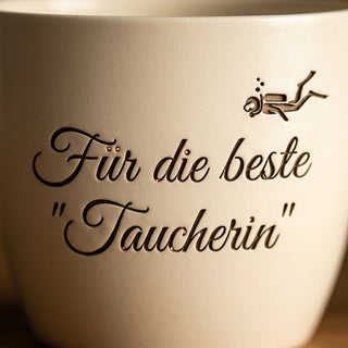 Personalisierter Blumentopf »Für die beste Taucherin« — Geschenk Taucherin — Detailaufnahme