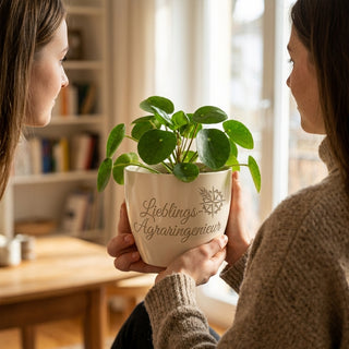 Personalisierter Blumentopf mit Gravur — Geschenk für Agraringenieur — lifestyle