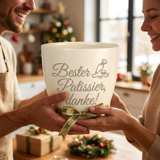 Personalisierter Blumentopf mit Gravur — Geschenk Patissier Danke — als persoenliche Geschenk-Uebergabe