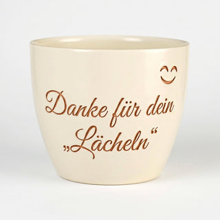 Persönliches Geschenk für die Rezeptionistin – Gravur: Danke für dein Lächeln — Detailansicht der Lasergravur