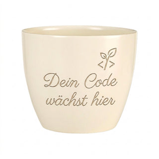 Individuell gravierter Blumentopf als Geschenk für Fachinformatiker – Dein Code wächst hier — Detailansicht der Lasergravur
