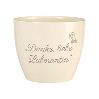 Personalisierter Blumentopf mit Gravur — Danke Geschenk für Laborantin — Detailansicht der Lasergravur