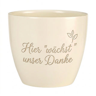Personalisierter Blumentopf mit Gravur — Geschenk Master Dankeschön — Detailansicht der Lasergravur