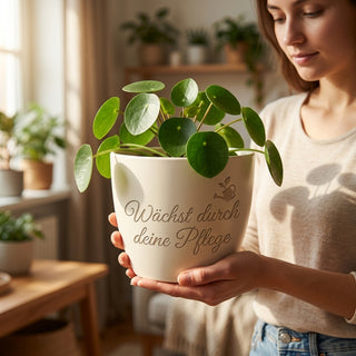 Personalisierter Blumentopf mit Gravur — Dankeschön für Krankenpfleger — im Wohnambiente