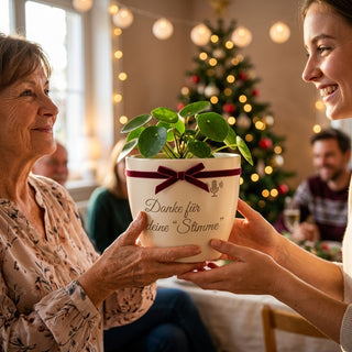 Personalisierter Blumentopf mit Gravur — Danke Geschenk für Moderatorin — als persoenliche Geschenk-Uebergabe
