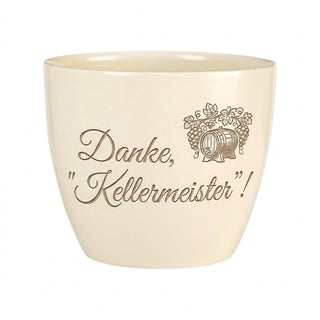 Personalisierter Blumentopf mit Gravur — Dankeschön für den Kellermeister — Detailansicht der Lasergravur
